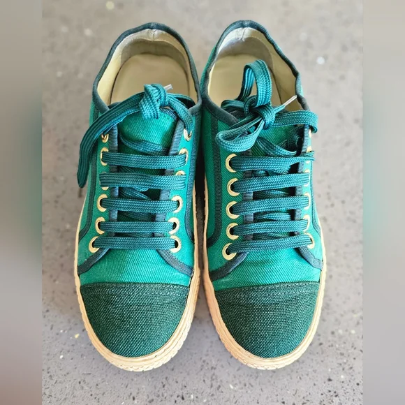 Chanel Sneaker Made In Italy💚 - Picture 1 of 17
